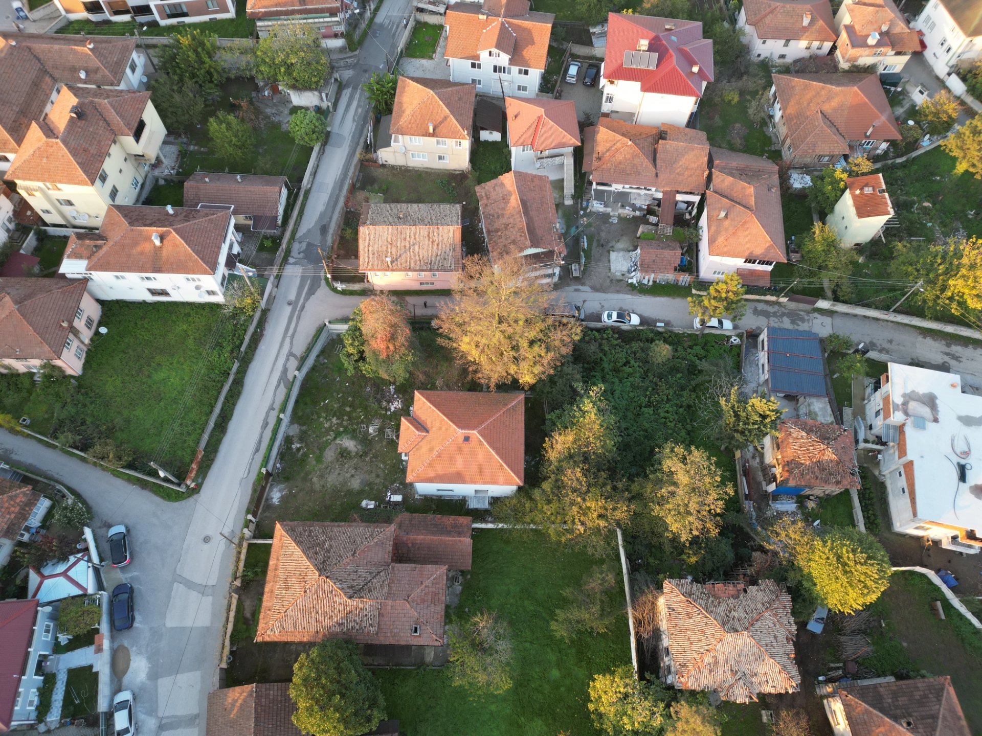 Sakarya Hendek Başpınar’da Satılık Bahçeli Ahşap Ev | 615 m² Arsa İçinde Kuyu | Doğa İçinde Yaşam - Satılık Arsa fotoğraf 3