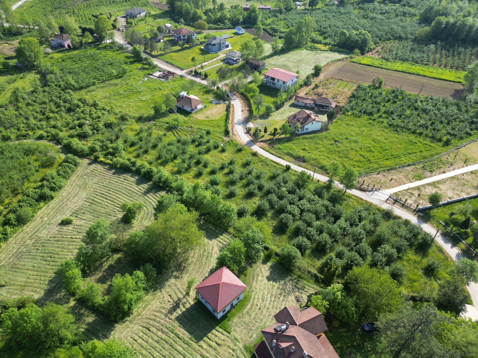 Hendek Sarıyer'de 8735m² İmarlı Arsa Satılık fotoğraf 3
